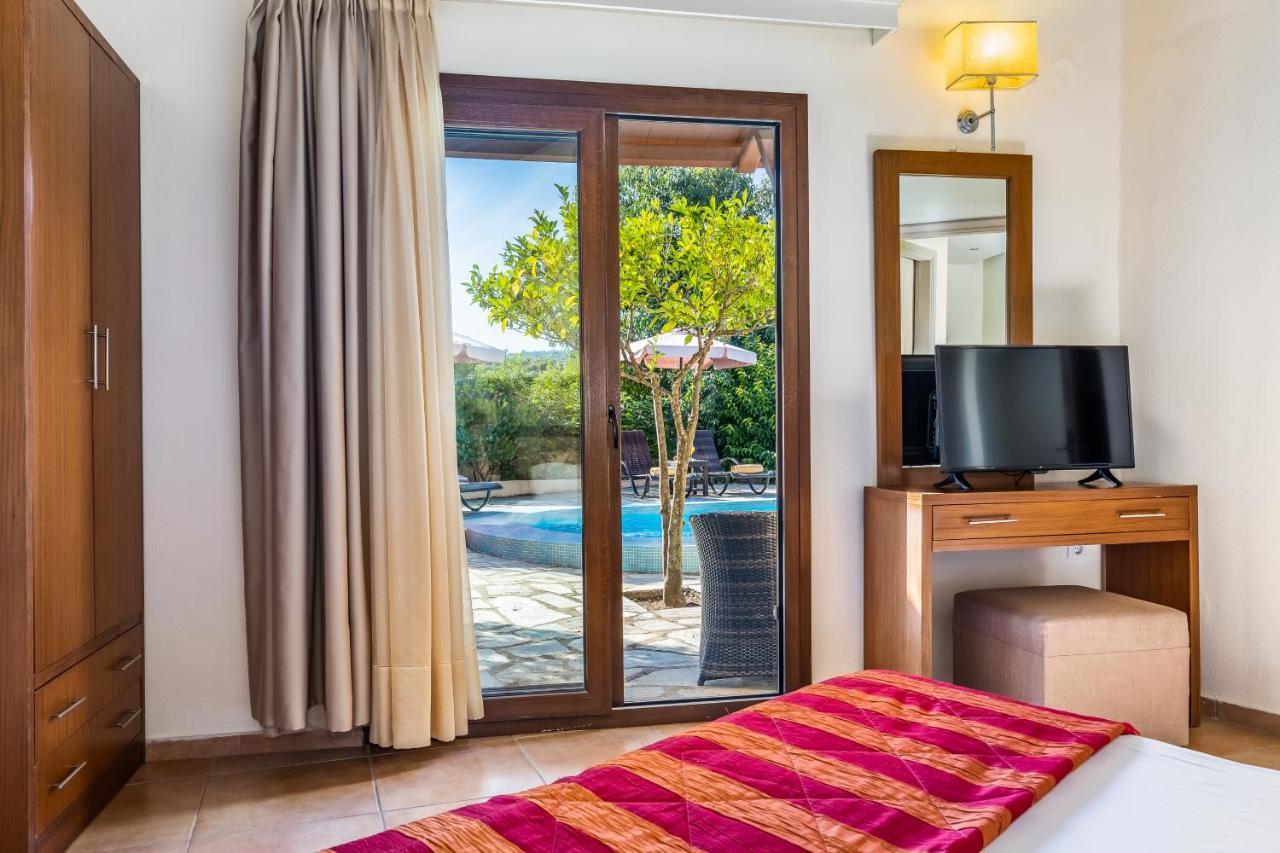 Skopelos Holidays Hotel & Spa Екстериор снимка