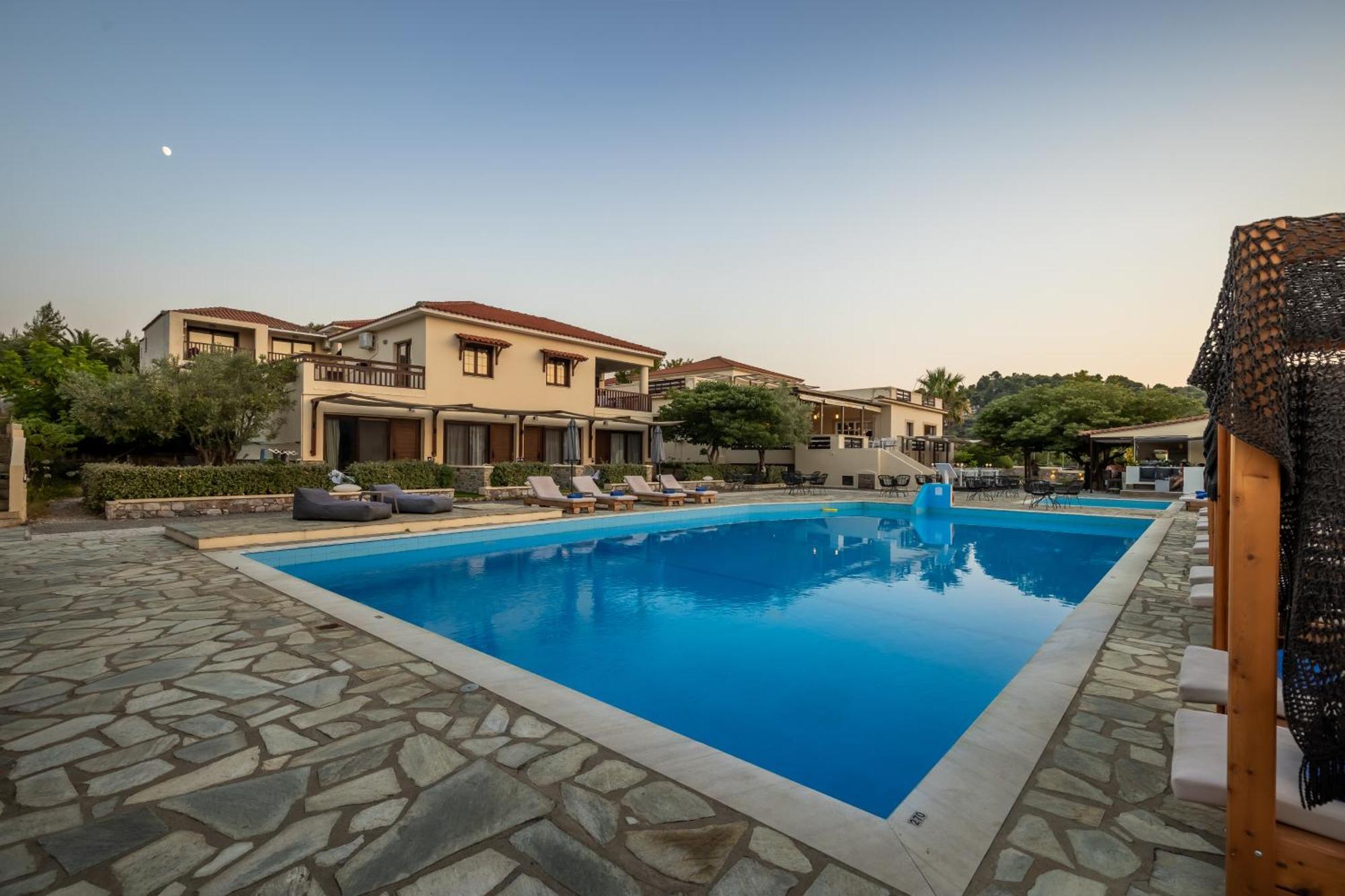 Skopelos Holidays Hotel & Spa Екстериор снимка