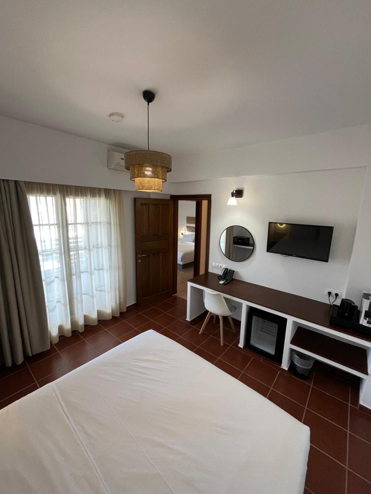 Skopelos Holidays Hotel & Spa Екстериор снимка